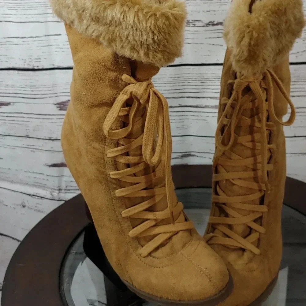 Women's booties by Pulse - Picture 2 of 4
